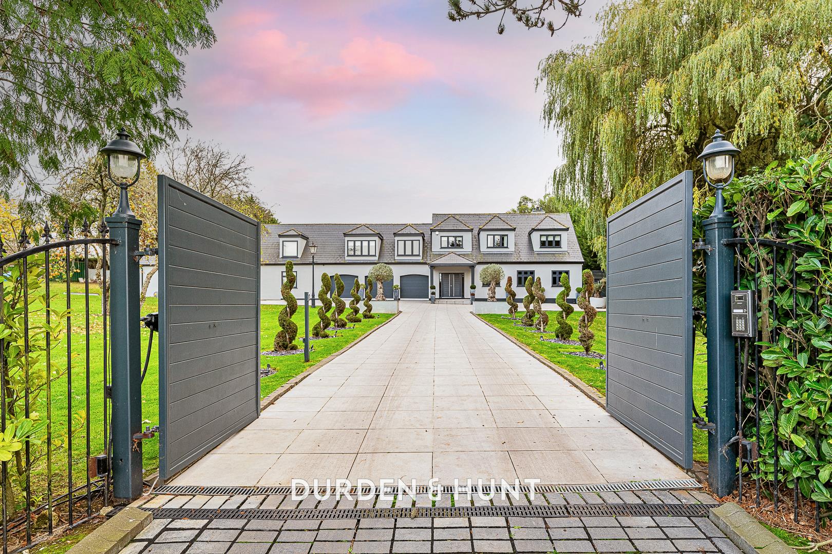 4 bedroom detached house for sale 0