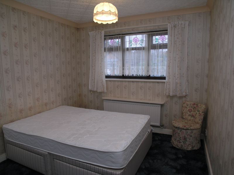 Photos of Higgs Field Crescent, Cradley Heath B64 60492010