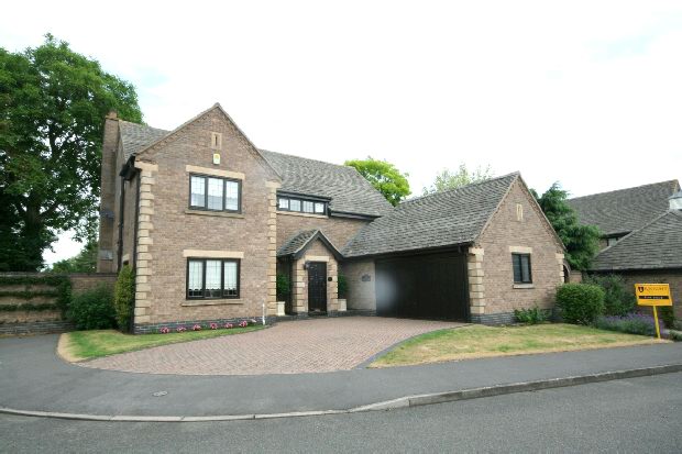 4 bedroom detached house in UFFINGTON