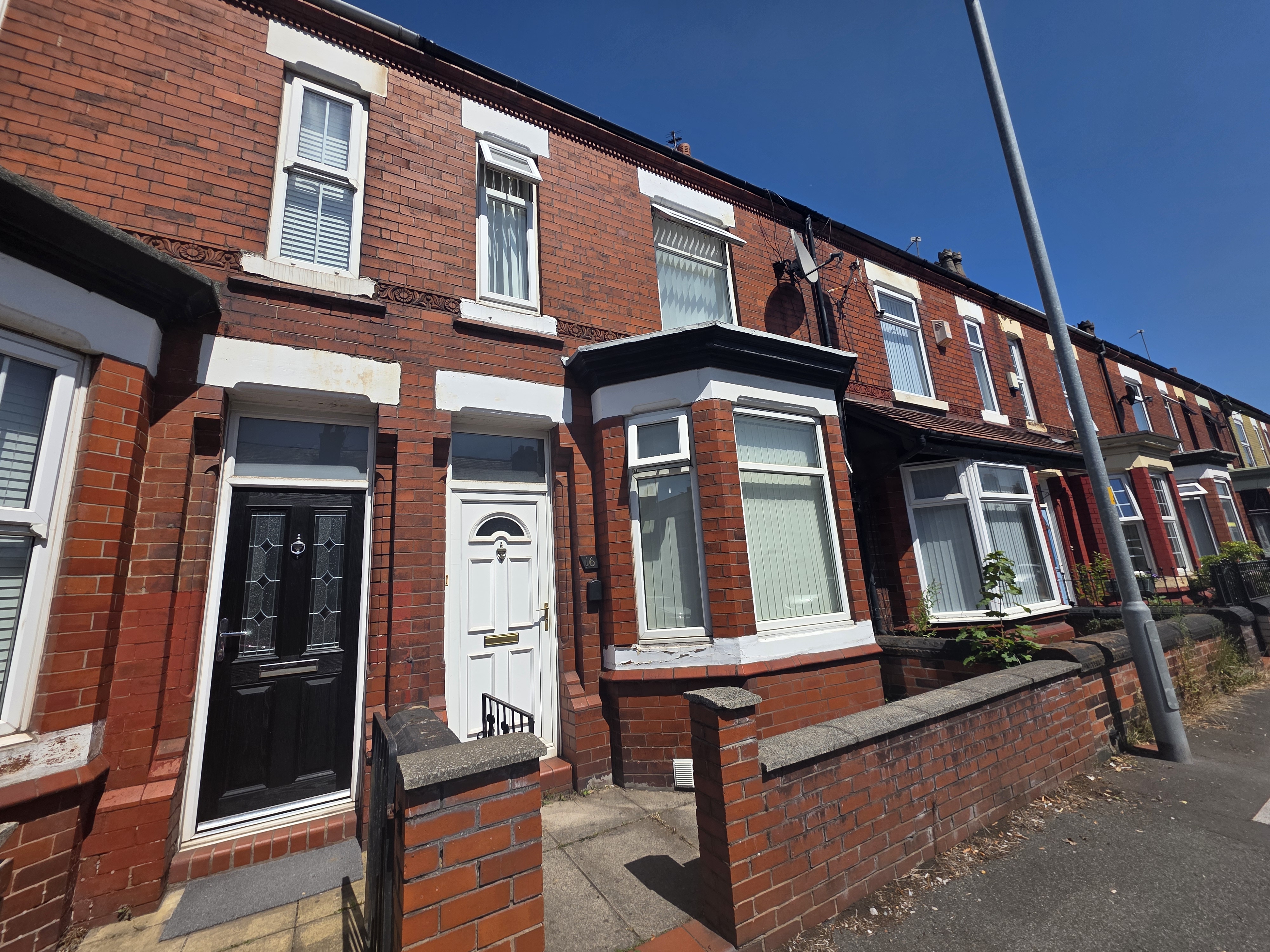16, Warrington photo 5