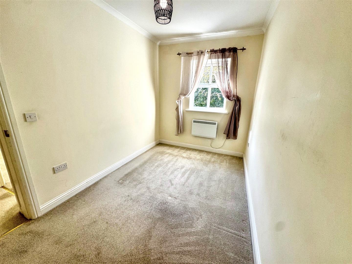 16, Woodlands Corner, Lilford Road, Blackburn photo 3