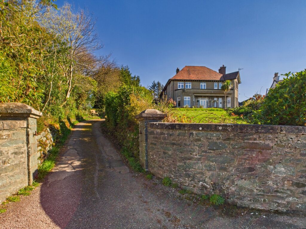Ardlussa, Manse Brae, Lochgilphead photo 2