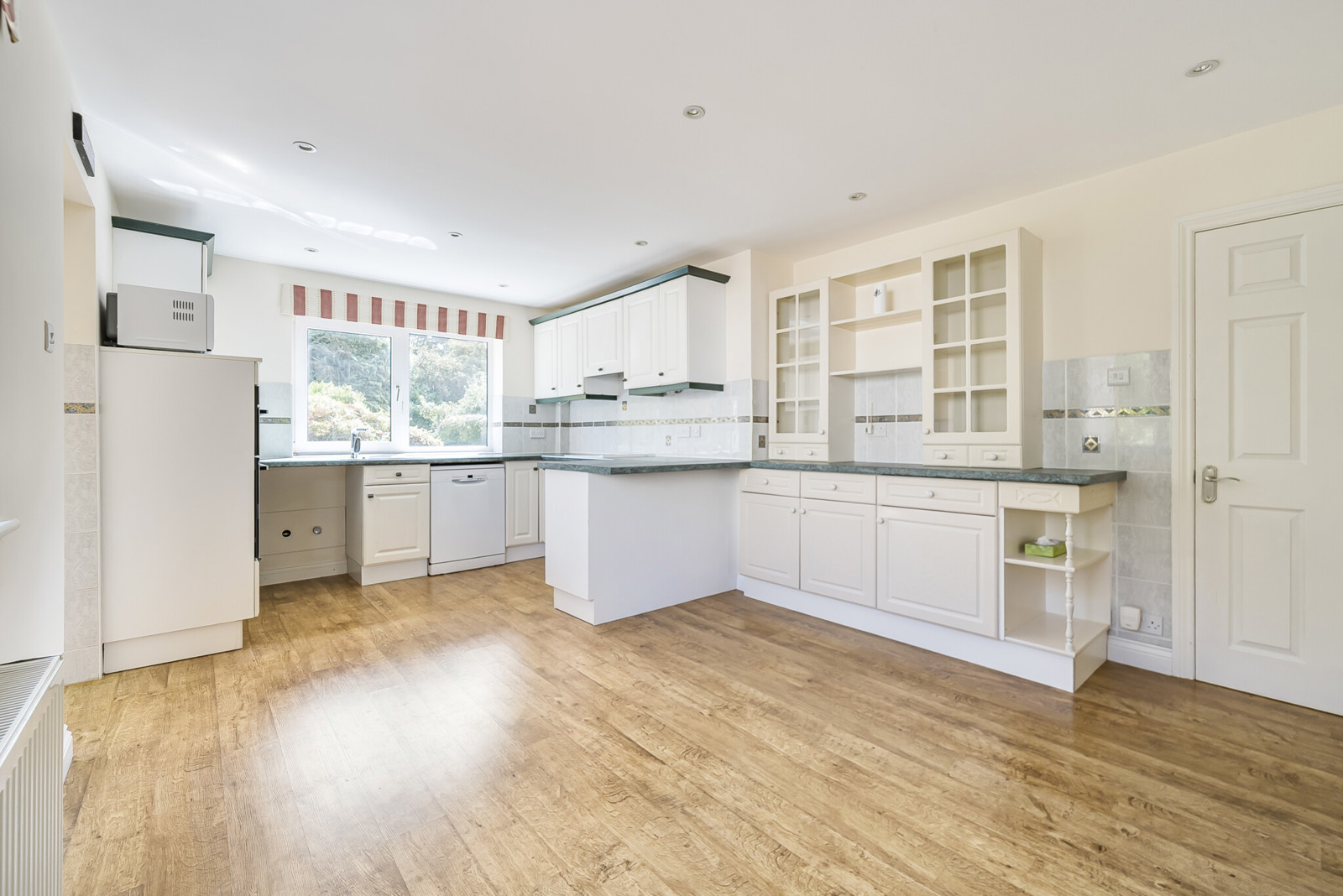 3 bedroom bungalow for sale 0