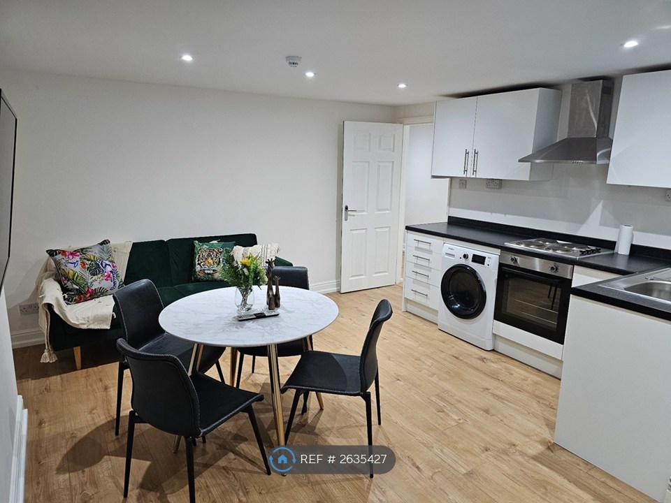 1-bed flat on A Regent Street, Nottingham, £975/mo
