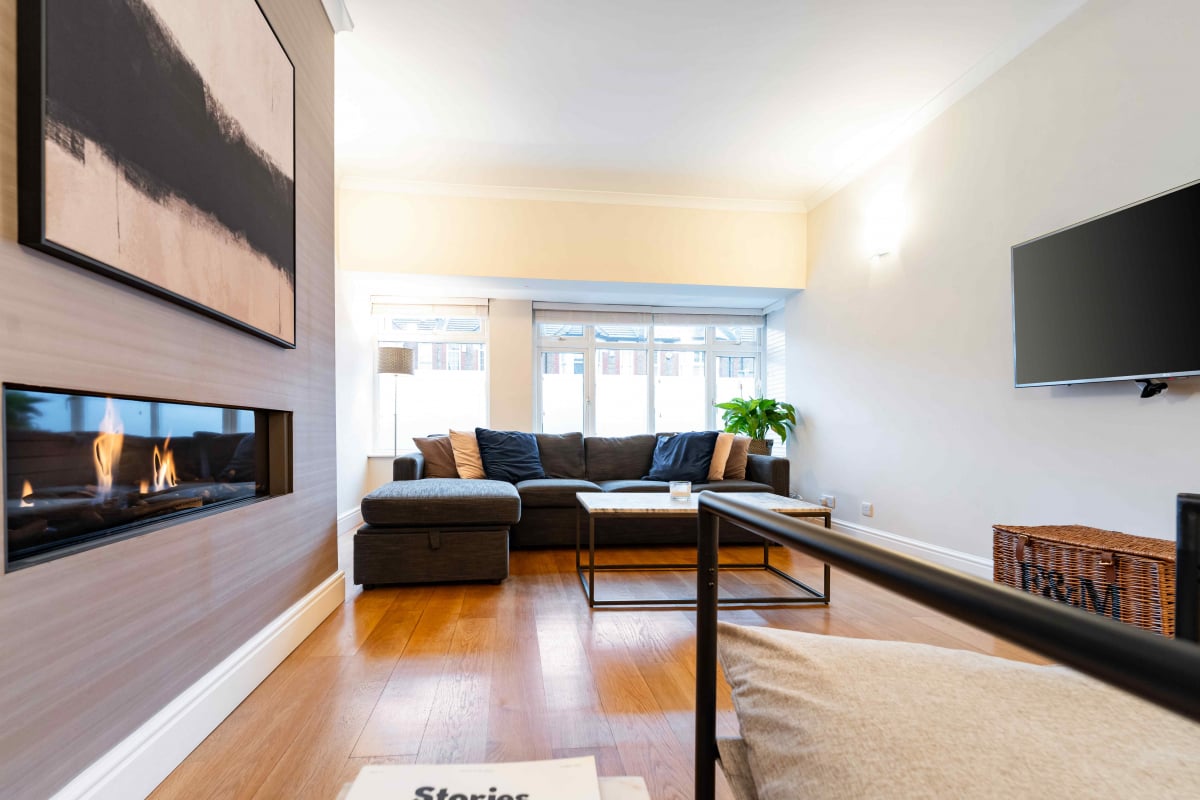 5 bedroom semi-detached house for sale 0