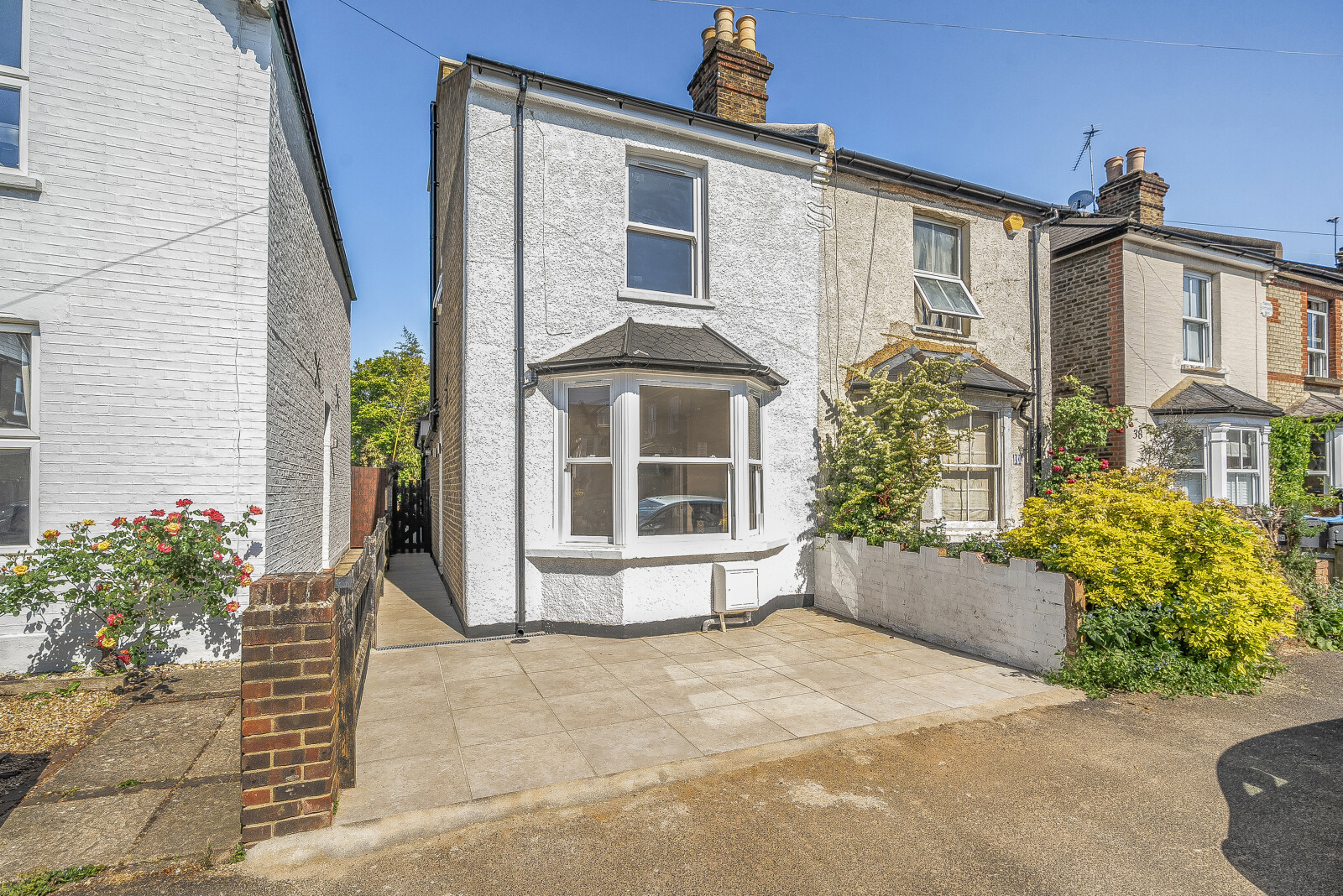 4 bedroom semi-detached house for sale 0