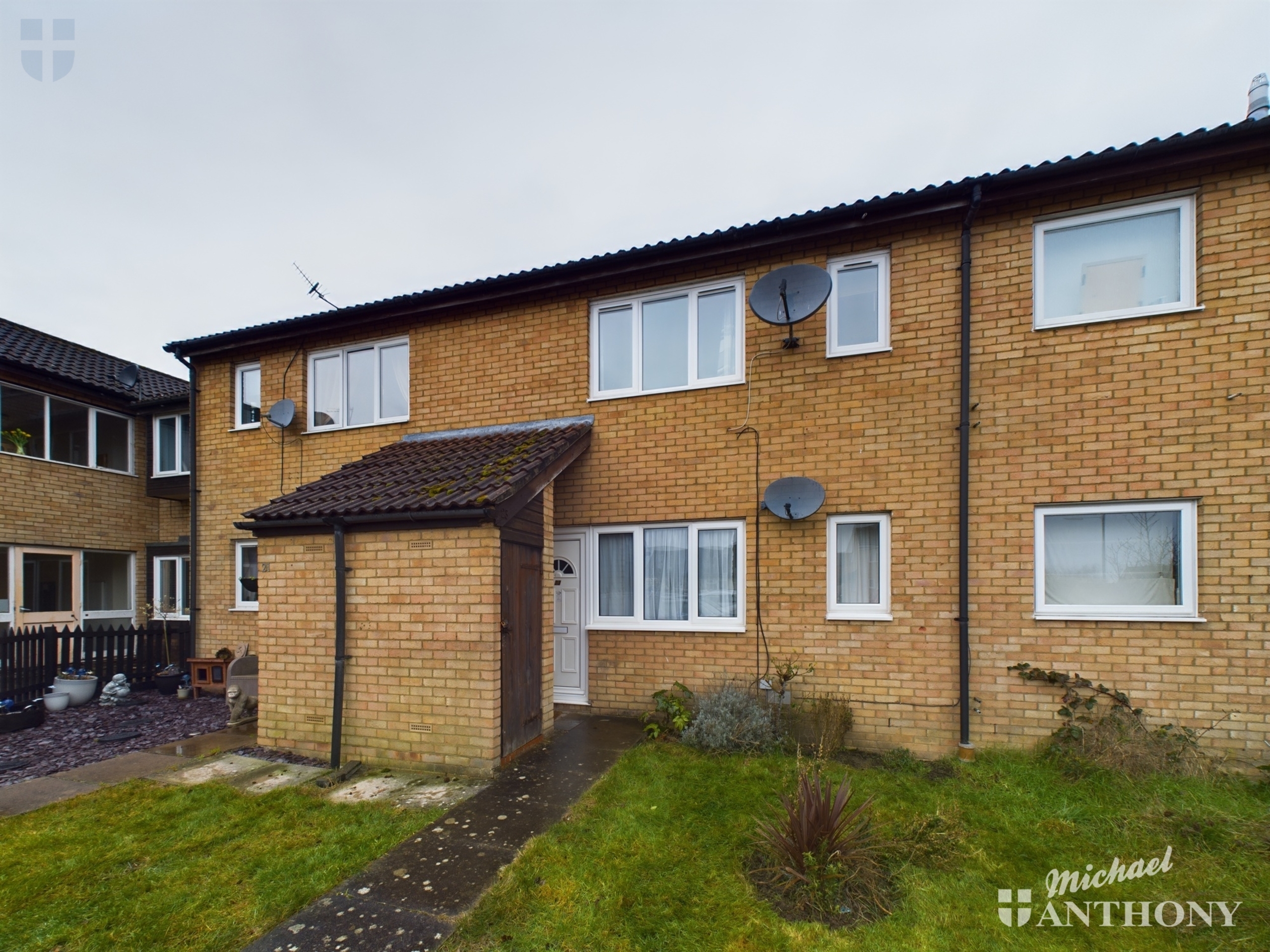1-bed flat on 23 Enborne Close, Aylesbury, £155,000