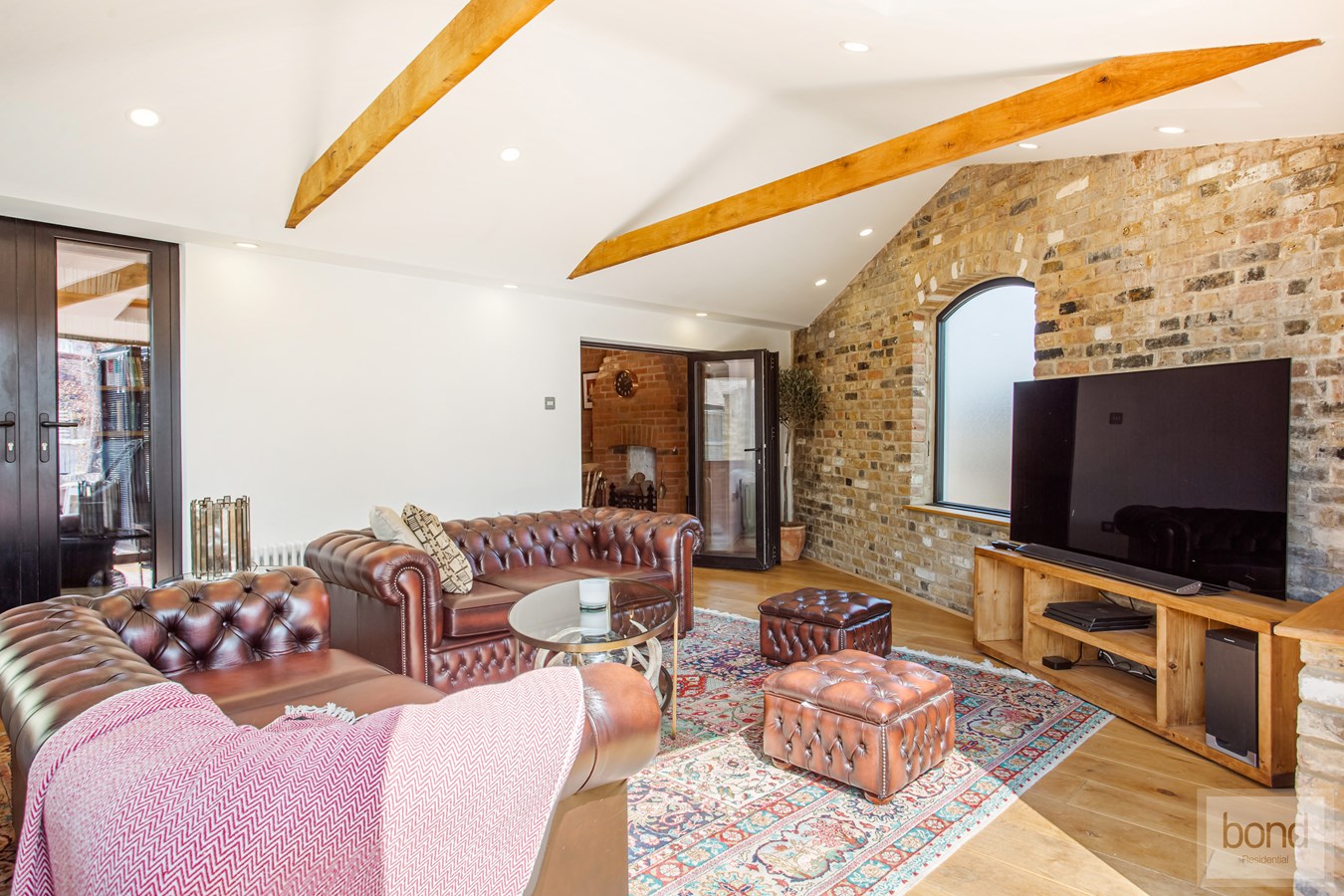 Photos of South Hanningfield Road, Rettendon Common, Chelmsford CM3