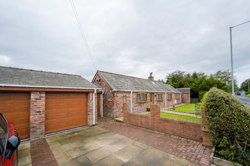 Photos of Ring O Bells Lane, Lathom, Ormskirk L40 62590197