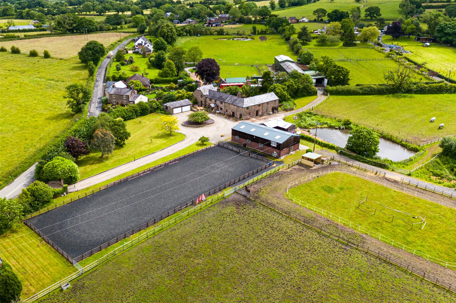 7 bedroom equestrian property for sale 0
