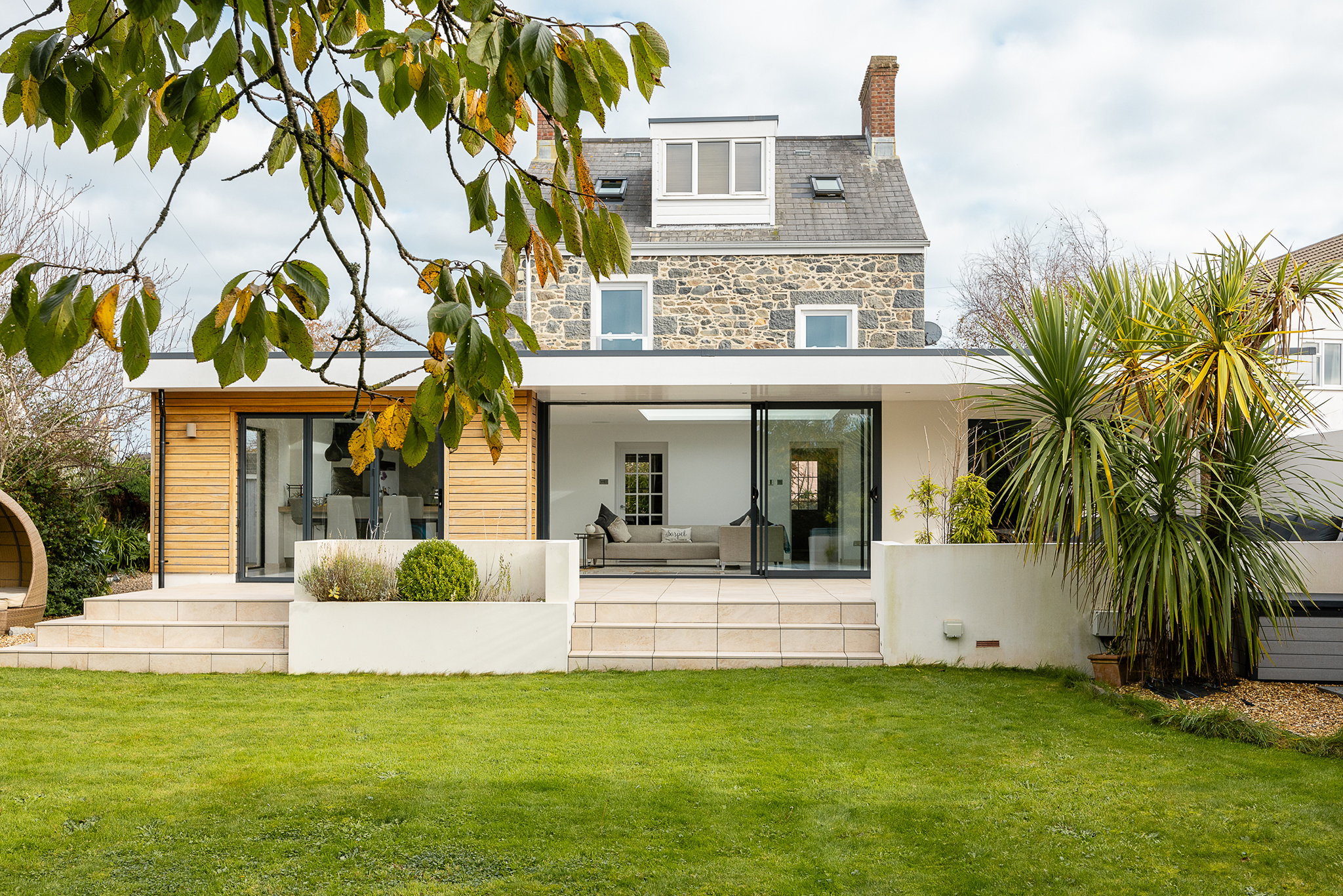 3 bedroom detached house for sale 0