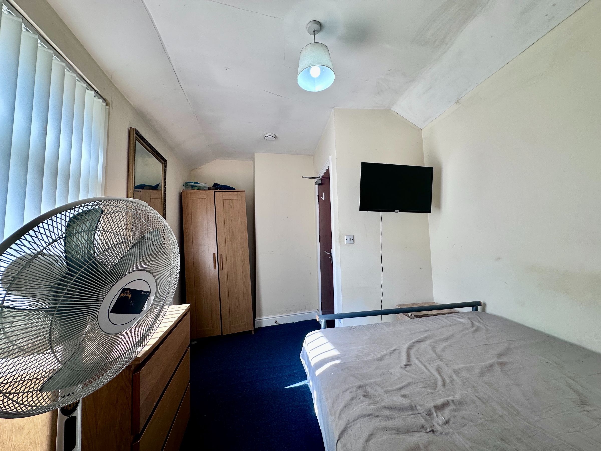 38 Rhyddings Park Road, Swansea photo 5