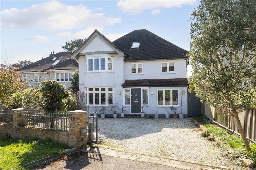 5 bedroom detached house for sale 0