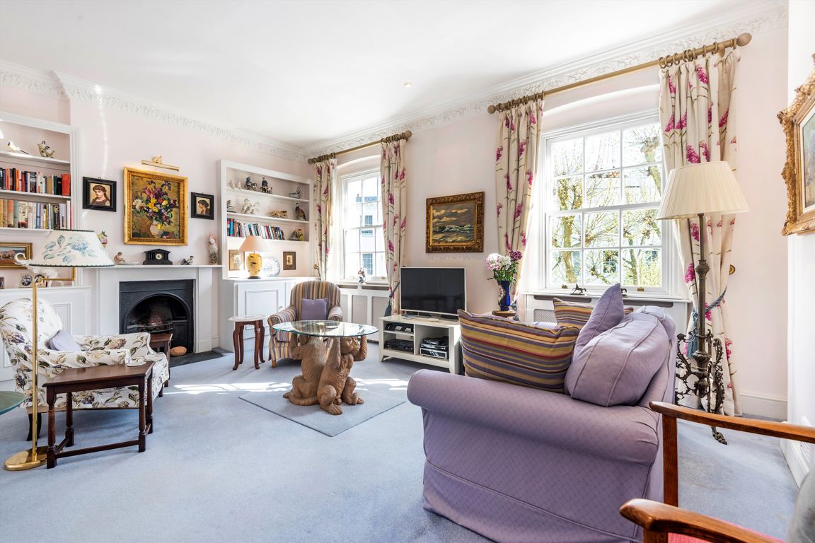 3 bedroom maisonette for sale 0