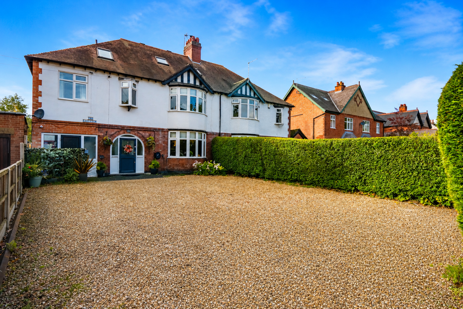 7 bed semi-detached house for sale