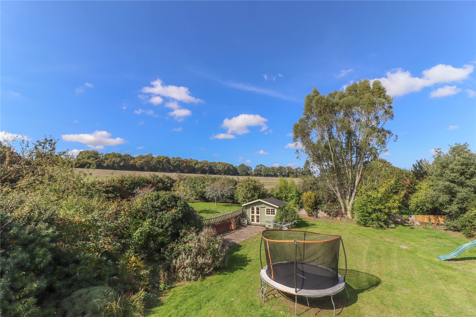 6 bedroom detached house for sale 0