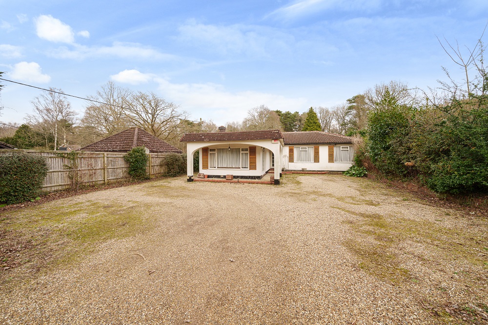 Photos of Heath Ride, Finchampstead, Wokingham RG40 66573397