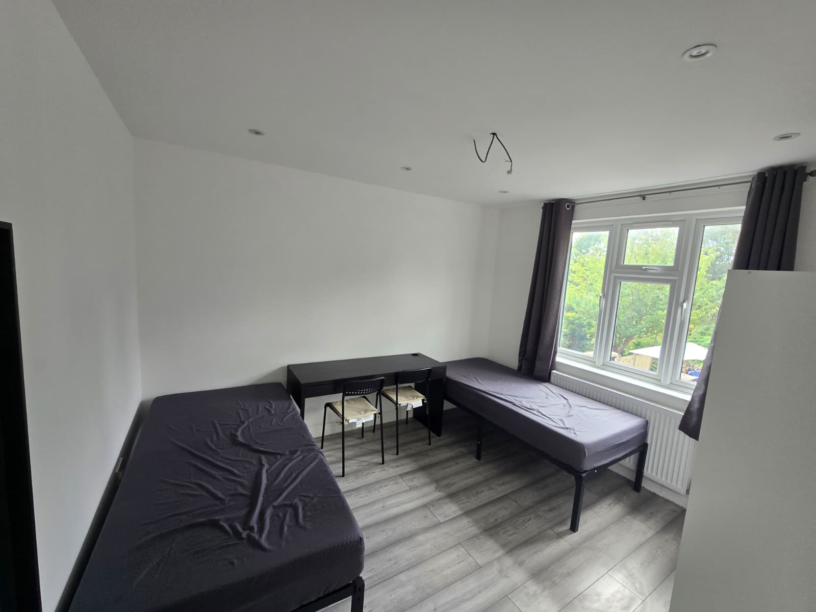16 Agnes Avenue, Ilford photo 3