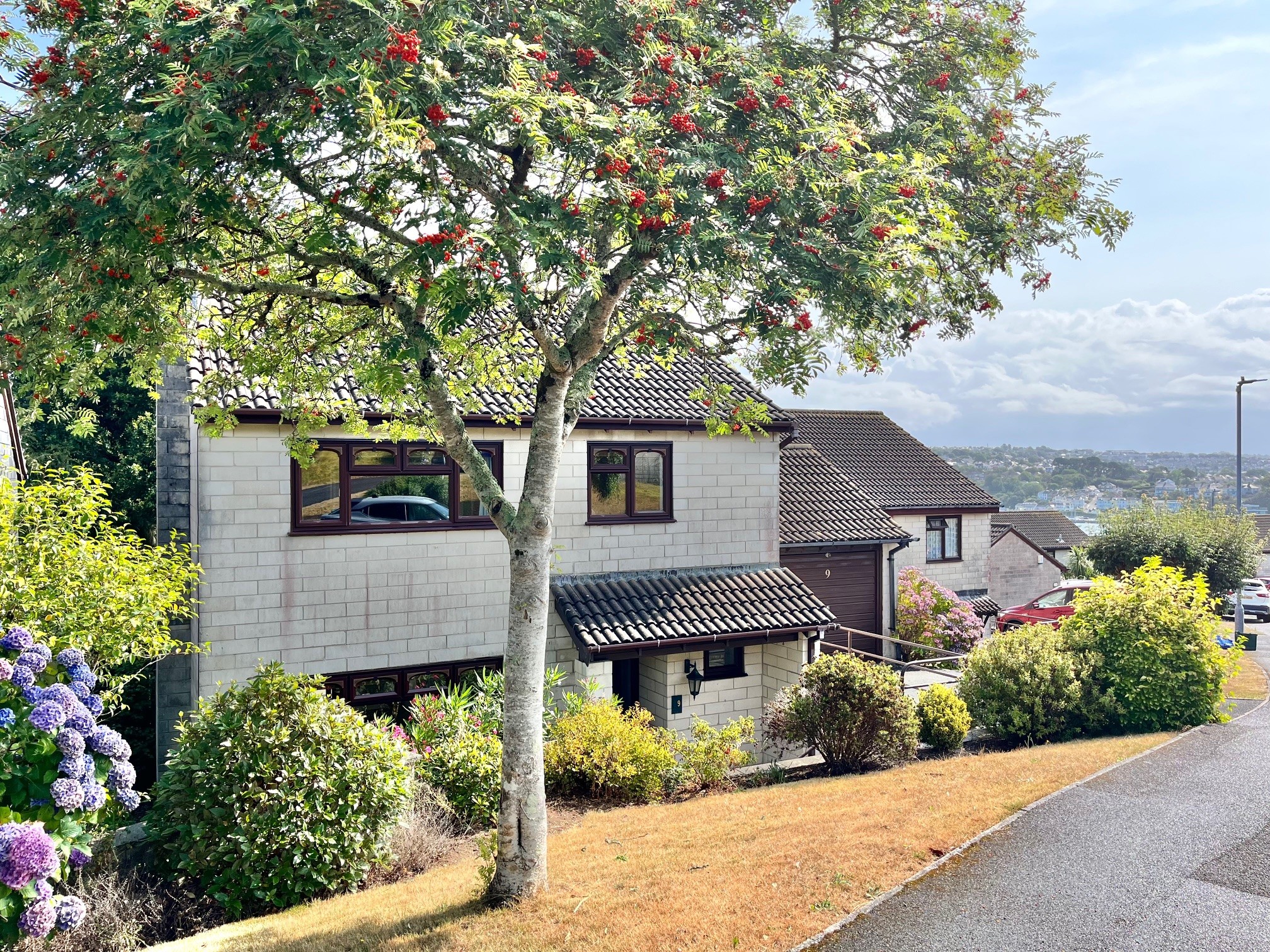 4-bed house on 9, Deacon Drive, Saltash, £400,000