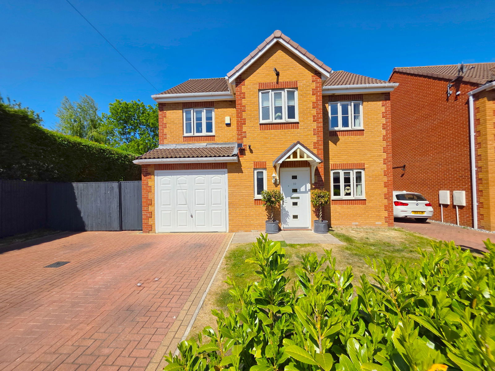 4-bed detached on 10, Park Close, Barnsley, £350,000