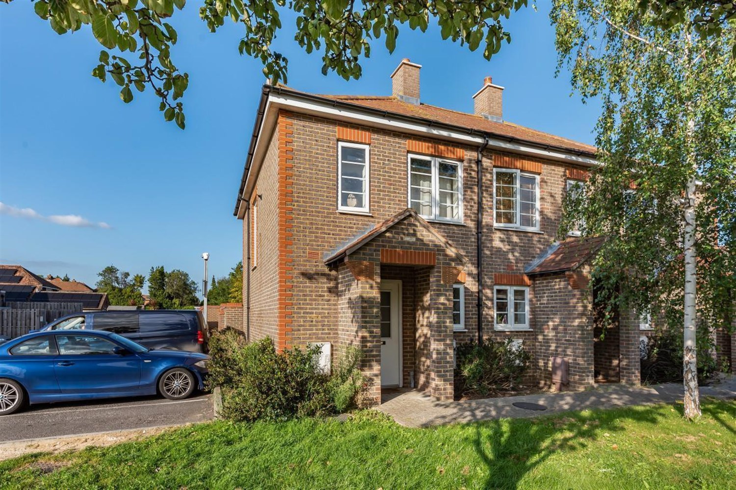 3, Pecketts Gate, Chichester photo 2