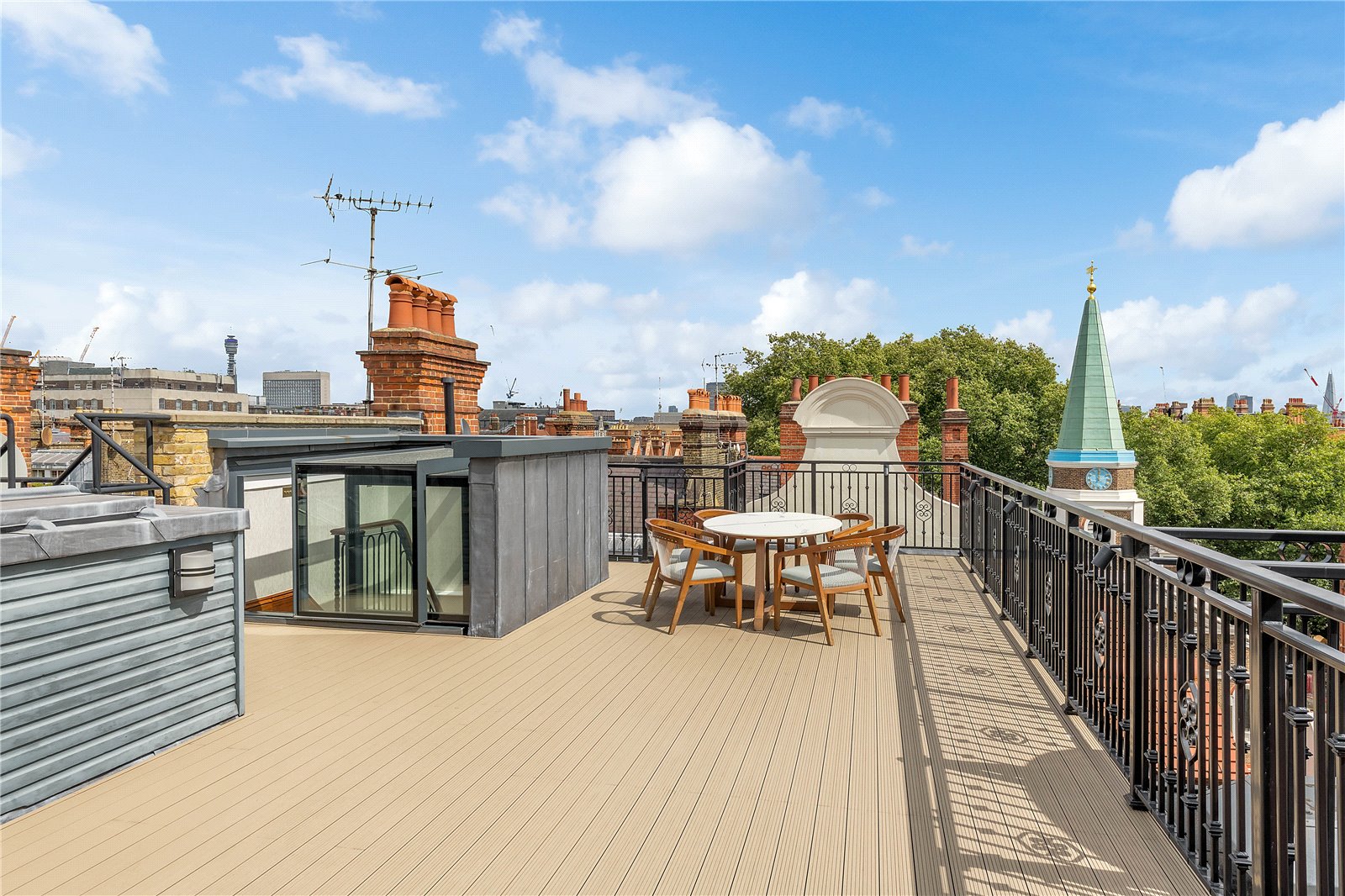 7 bedroom end terrace house for sale 0