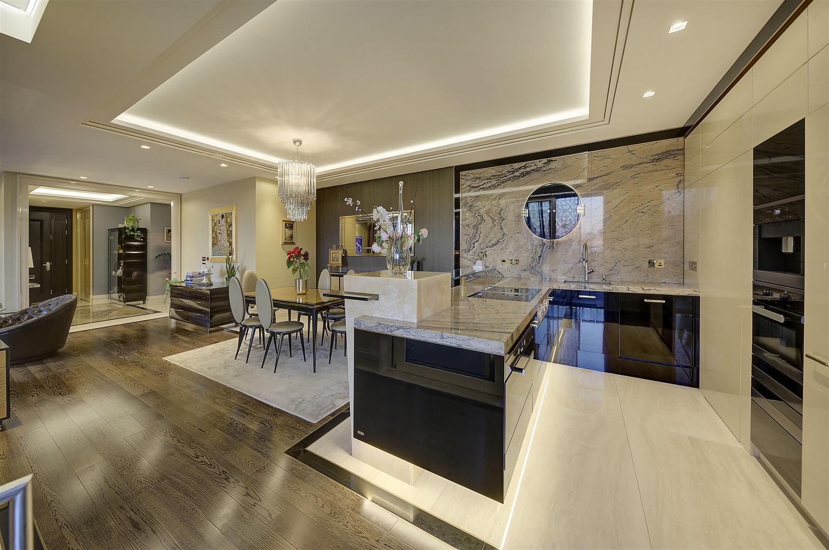 4 bedroom flat for sale 0