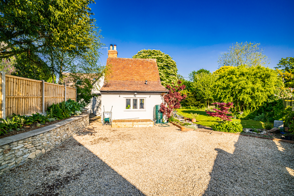 Photos of Crossways, Dorchester OX10 53894328 PrimeLocation