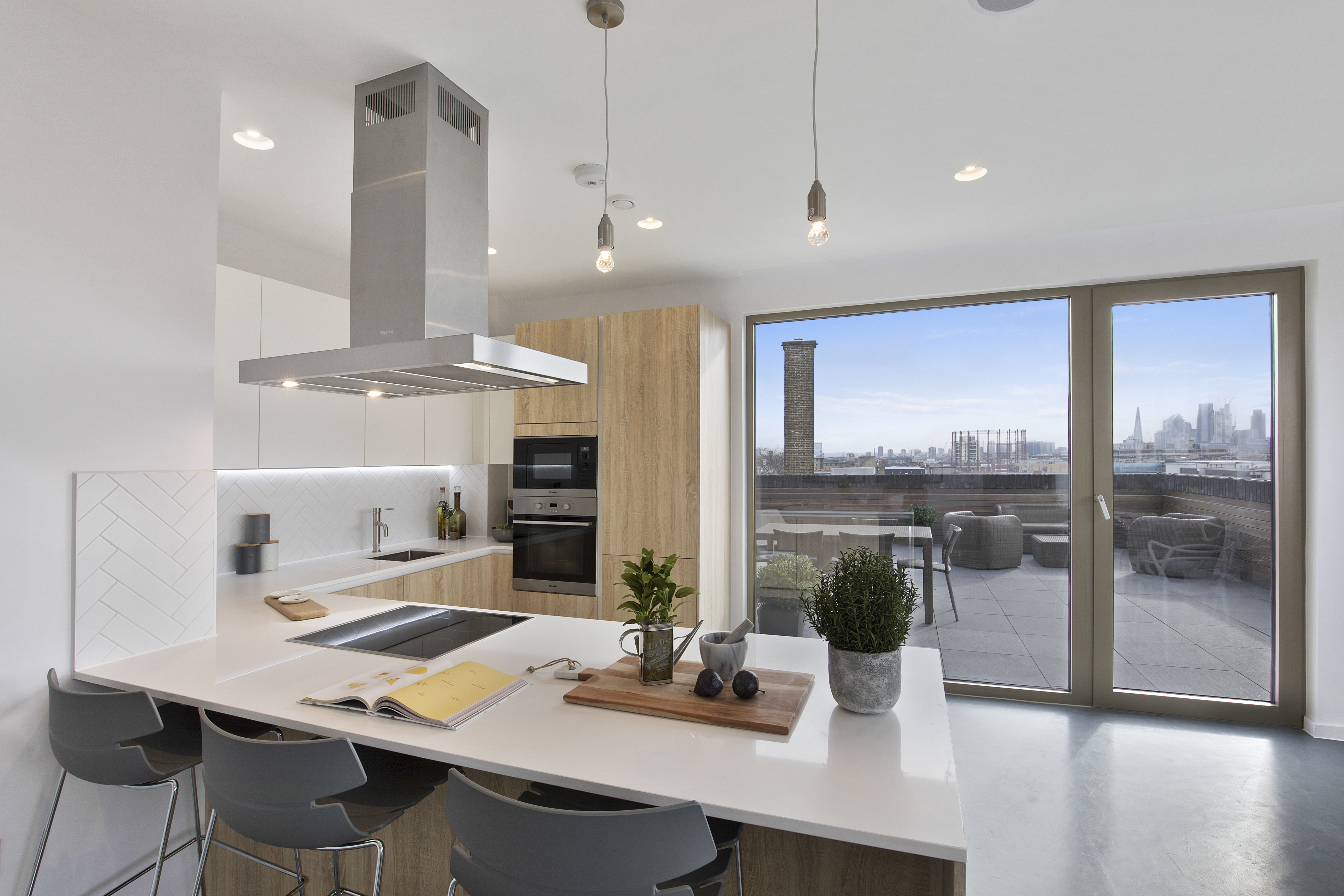 3 bedroom new flat for sale 0