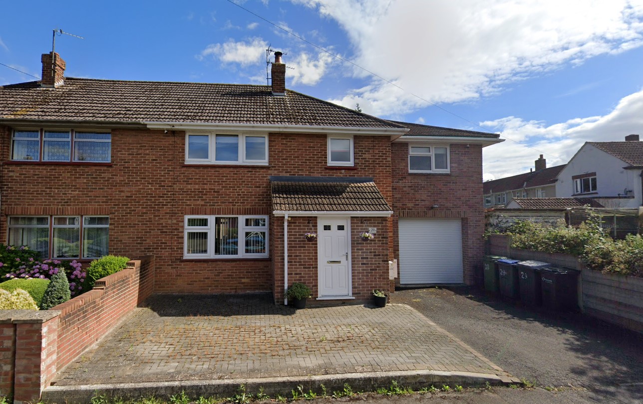 29, Methuen Avenue, Melksham photo 2