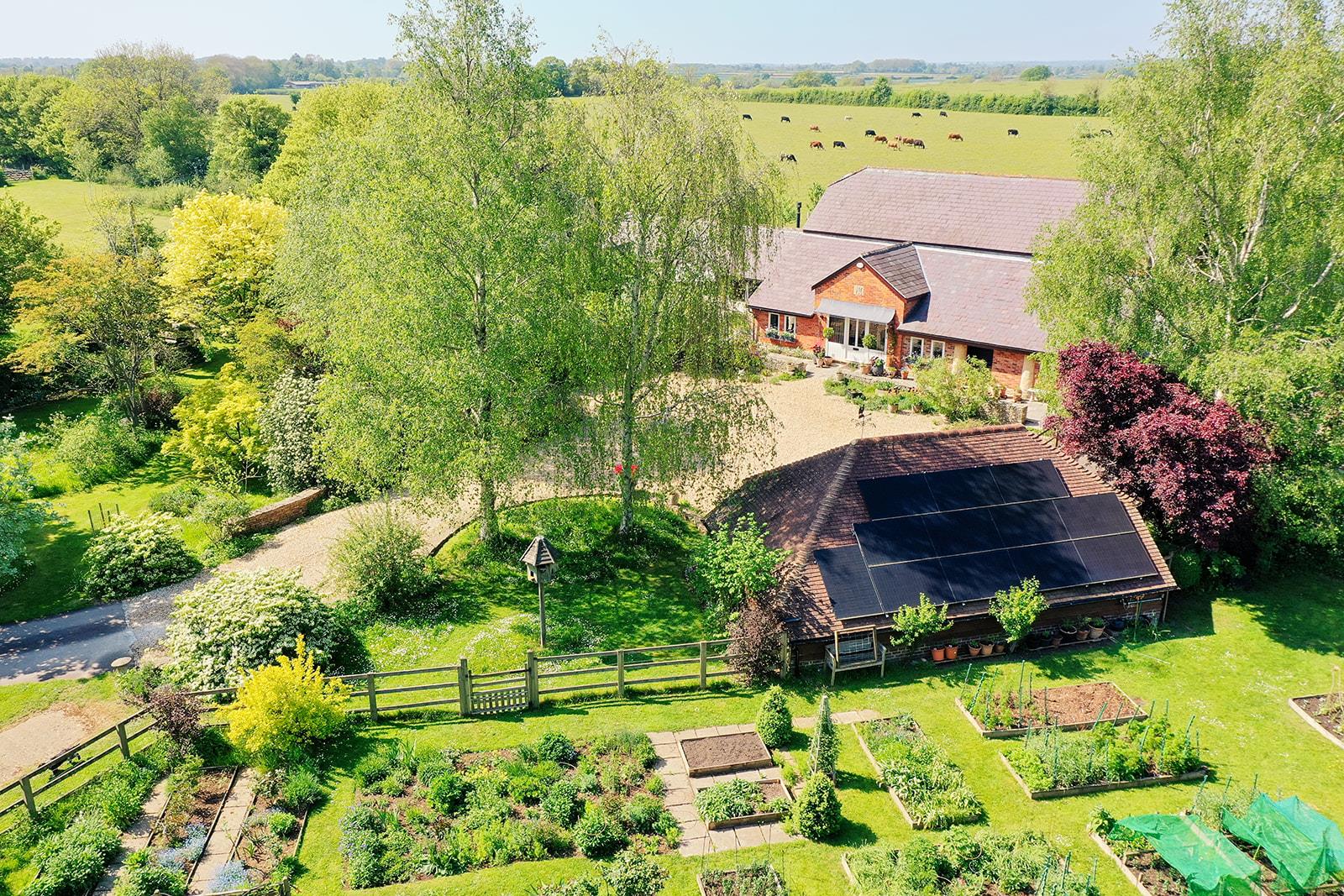 5 bedroom detached house for sale 0