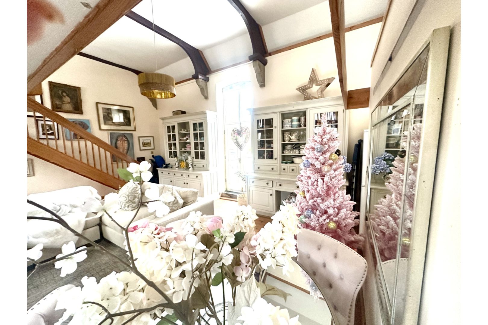 4 bedroom semi-detached house for sale 0