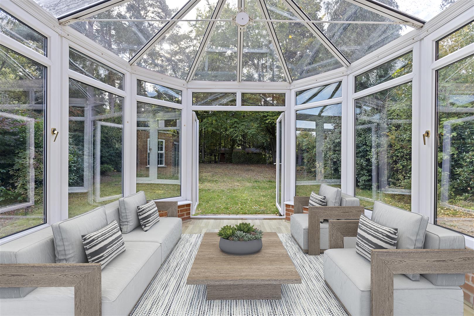 4 bedroom detached house for sale 0