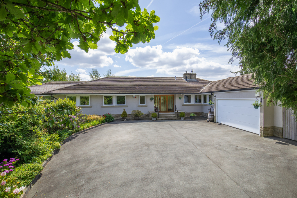 5 bedroom bungalow for sale 0