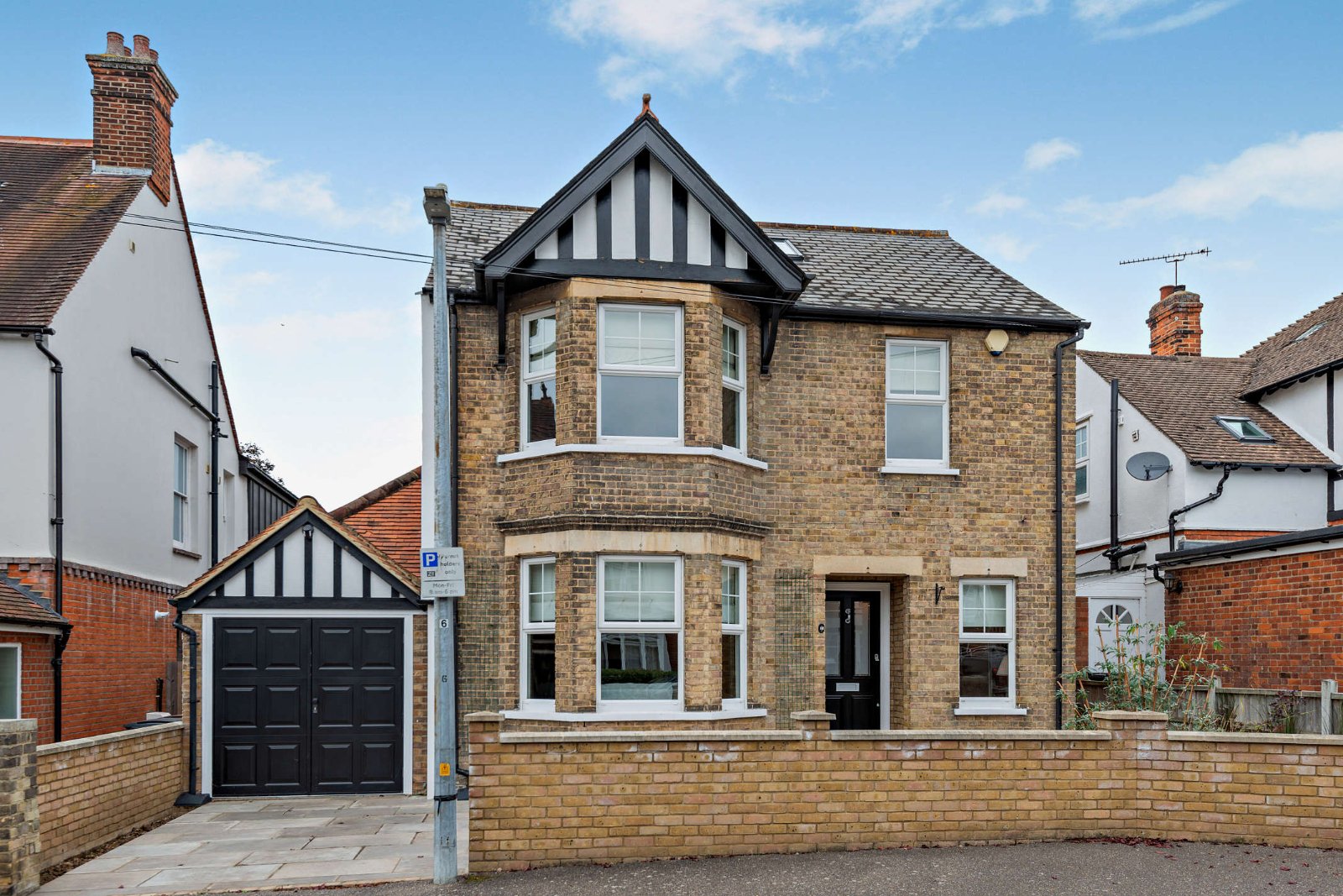 5 bedroom detached house for sale 0