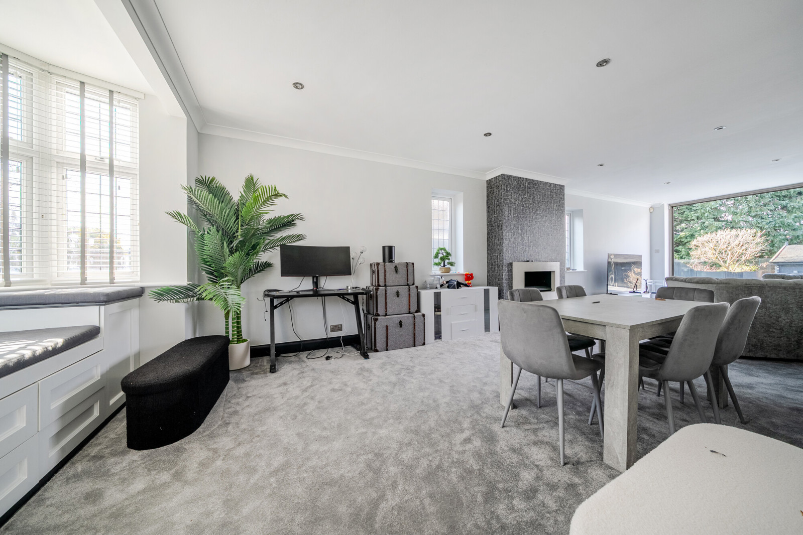 5 bedroom semi-detached house for sale 0