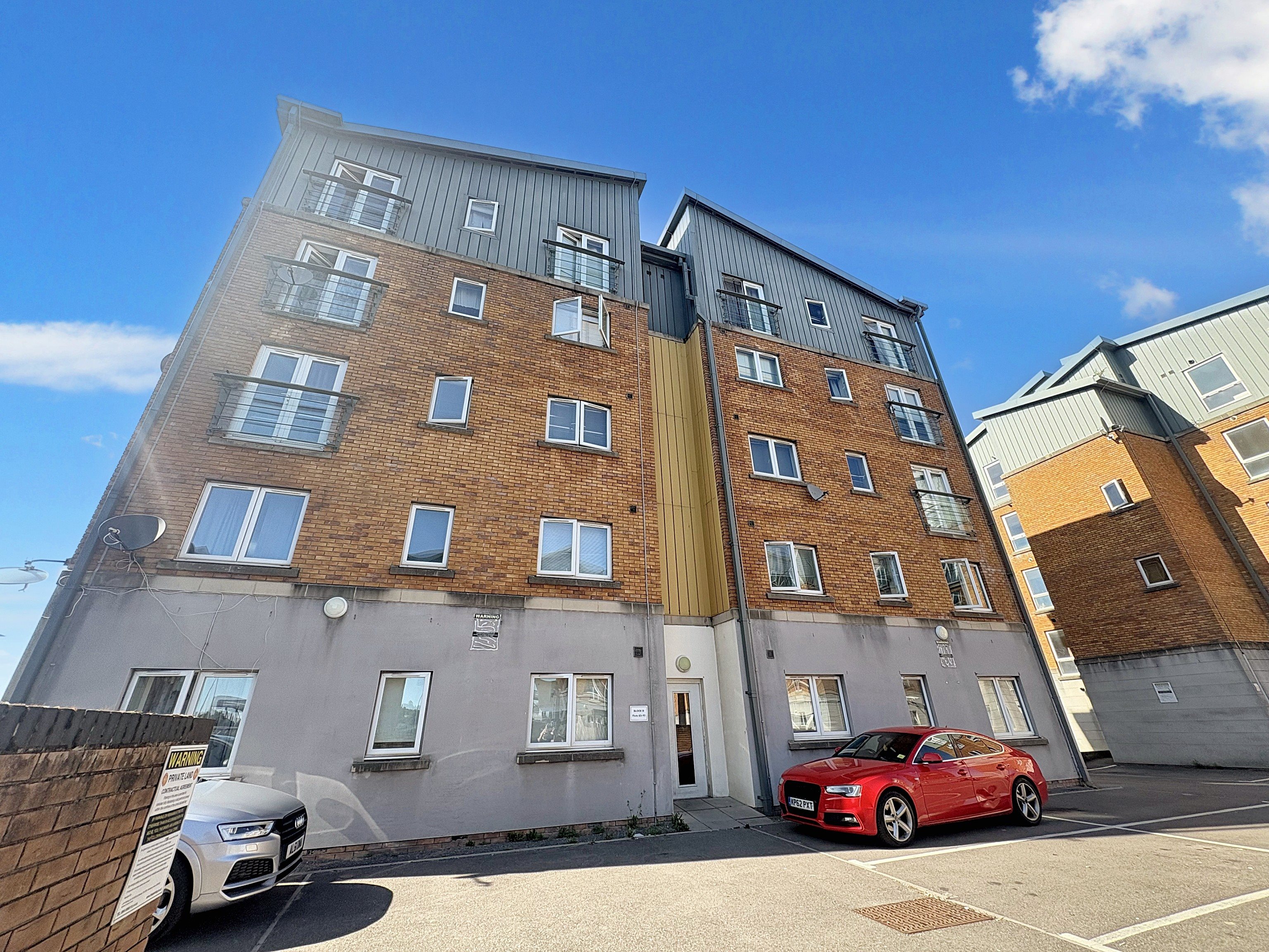 5 bedroom detached house for sale in New Malden