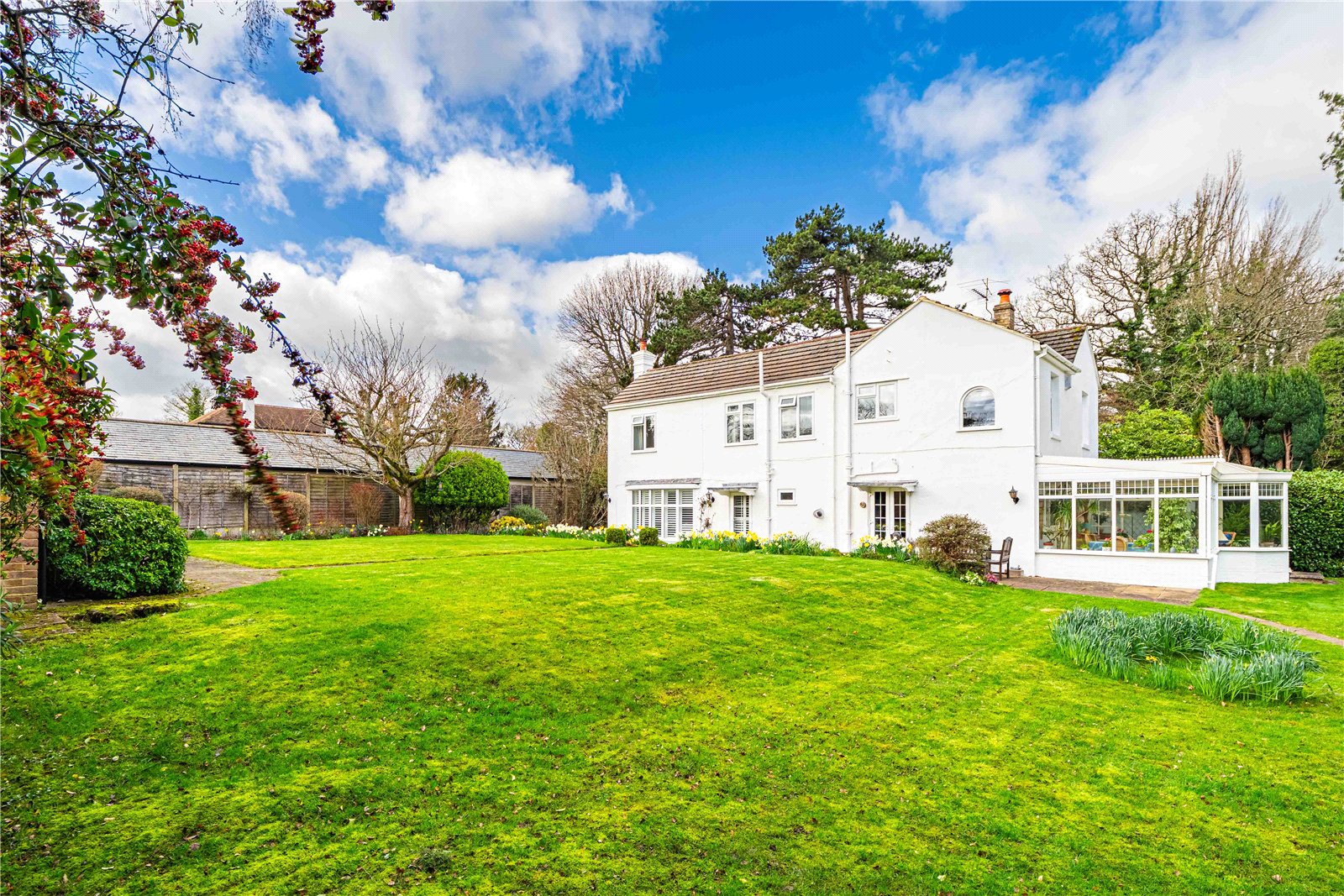 3 bedroom maisonette for sale in London