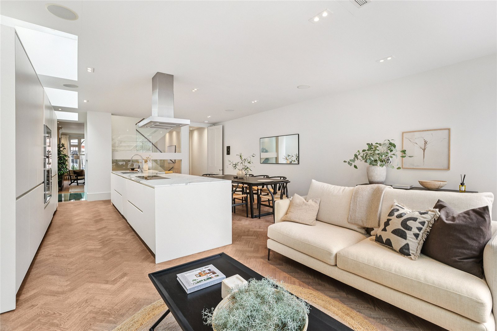 6 bedroom terraced house for sale 0