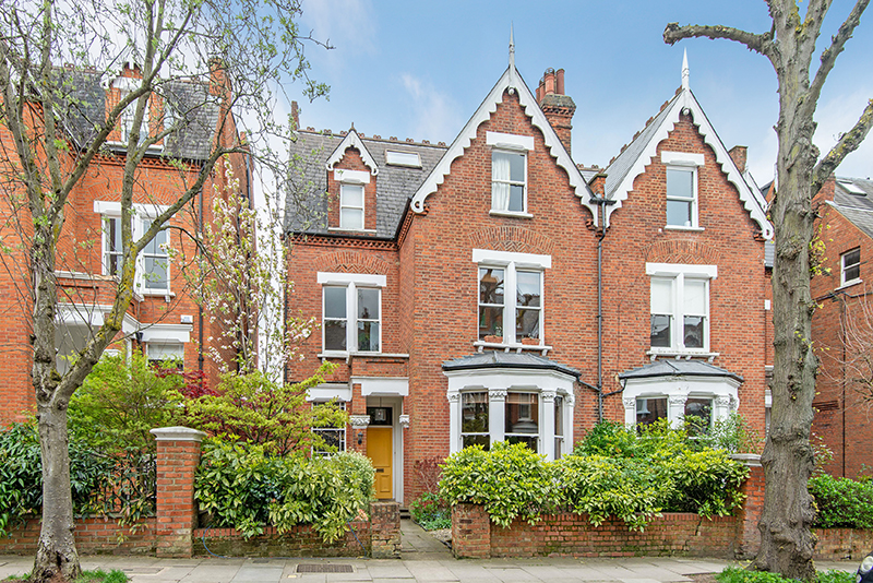 6 bedroom semi-detached house for sale 0