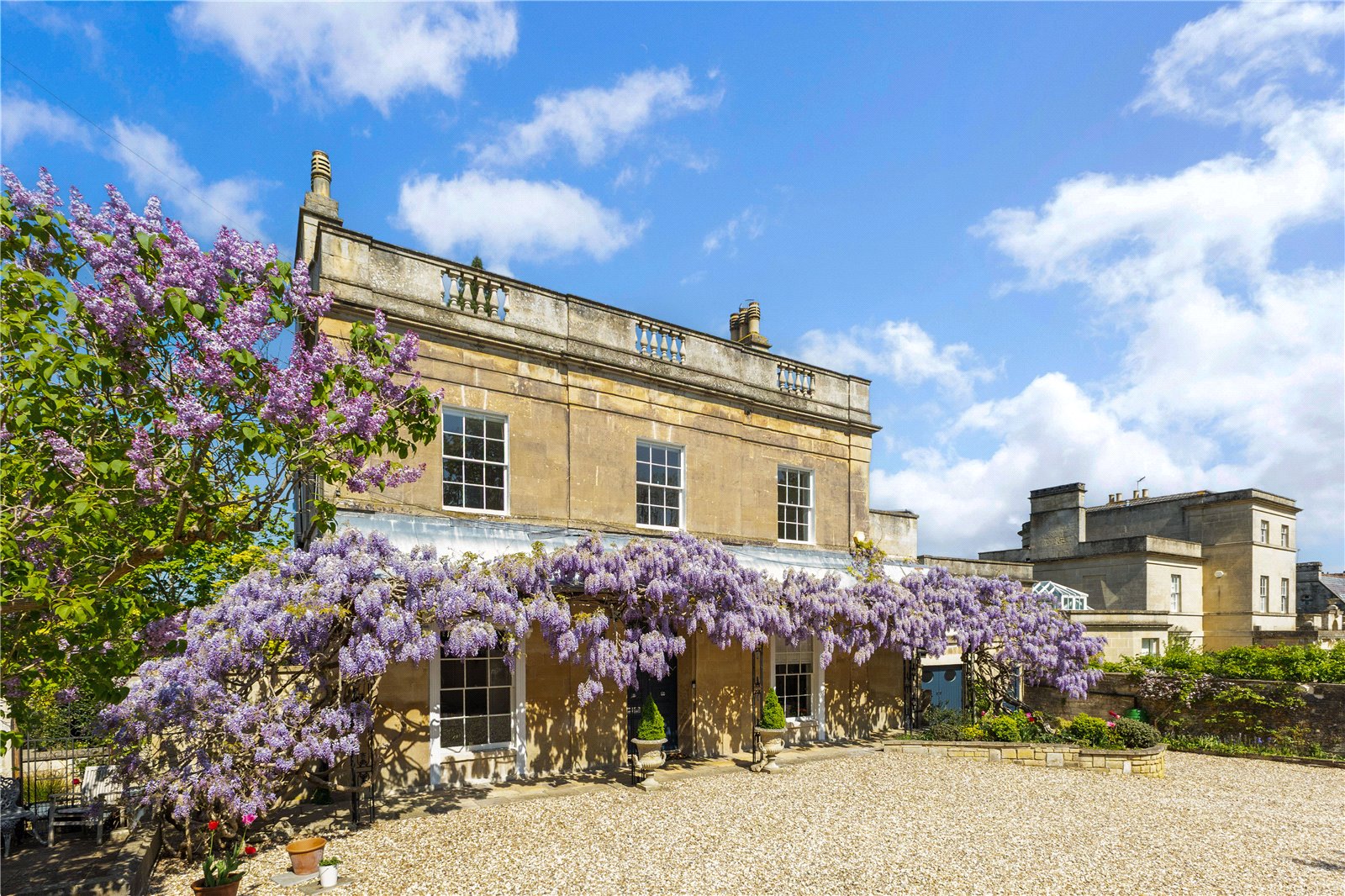 6 bedroom detached house for sale 0