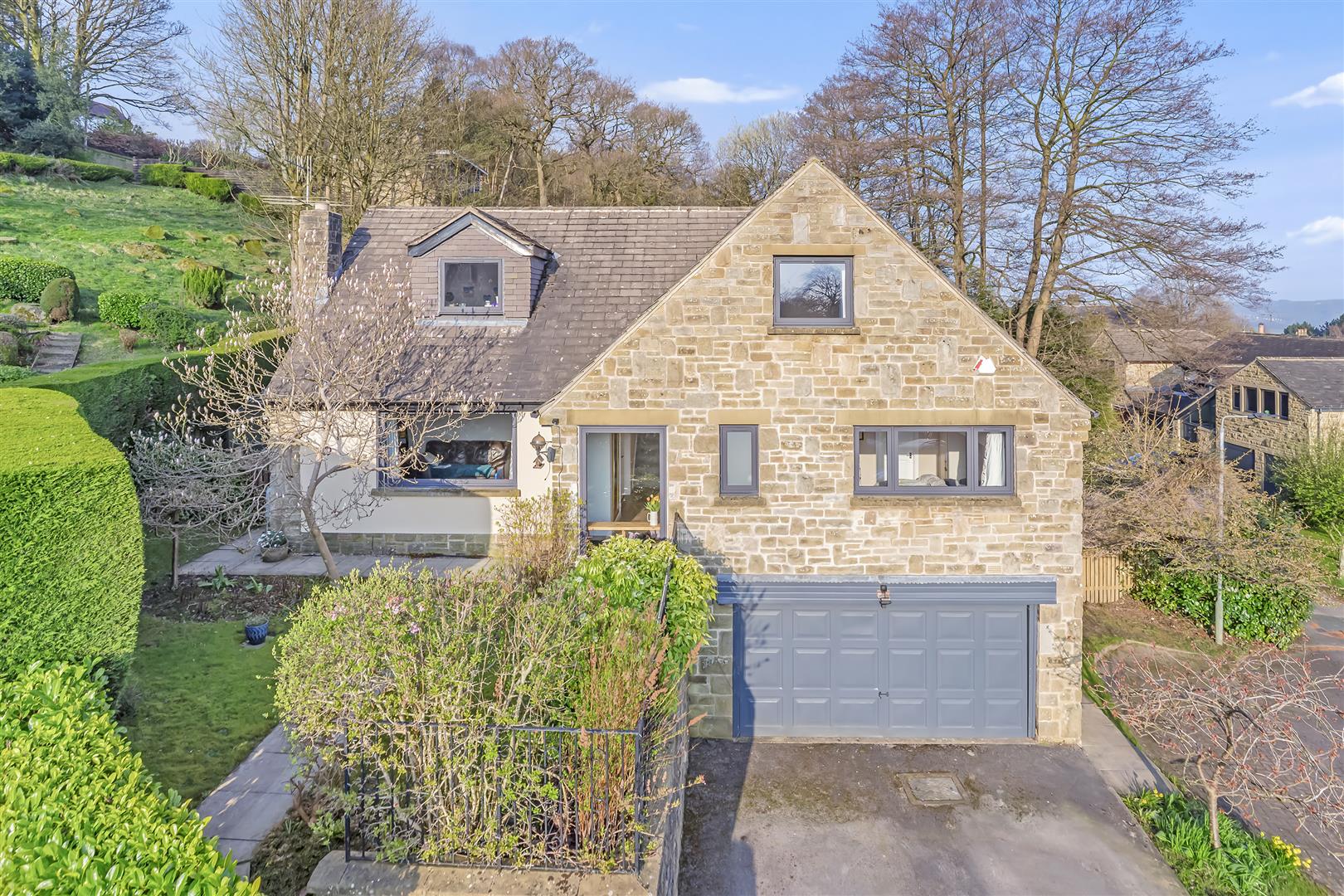 5 bedroom property for sale 0