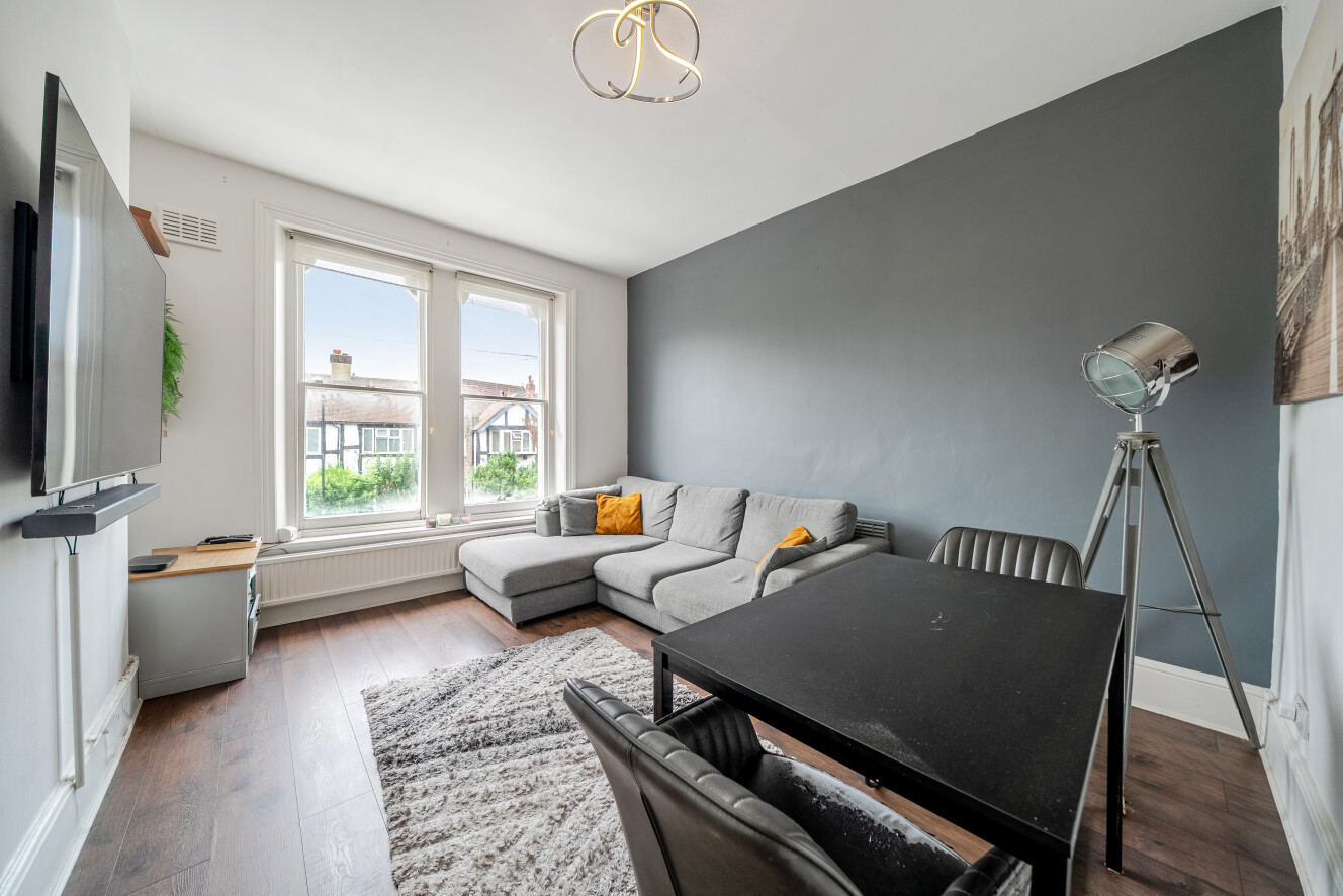 Second Floor Flat, 89 Hopton Road, London, SW16 2EL - listing photo