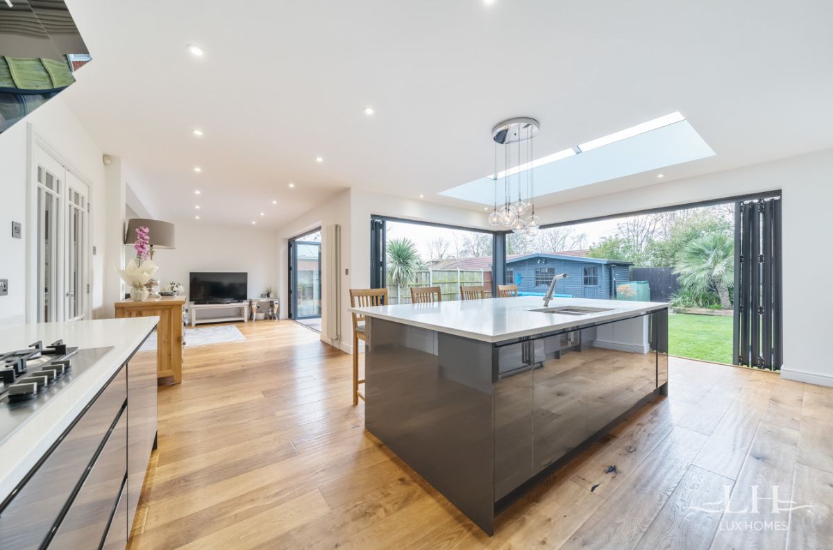 Photos of Ferndown, Hornchurch RM11 66853450 PrimeLocation