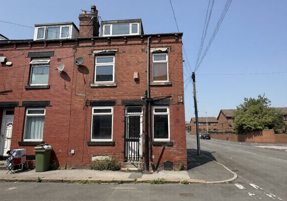 15, East Park Grove, Leeds photo 2