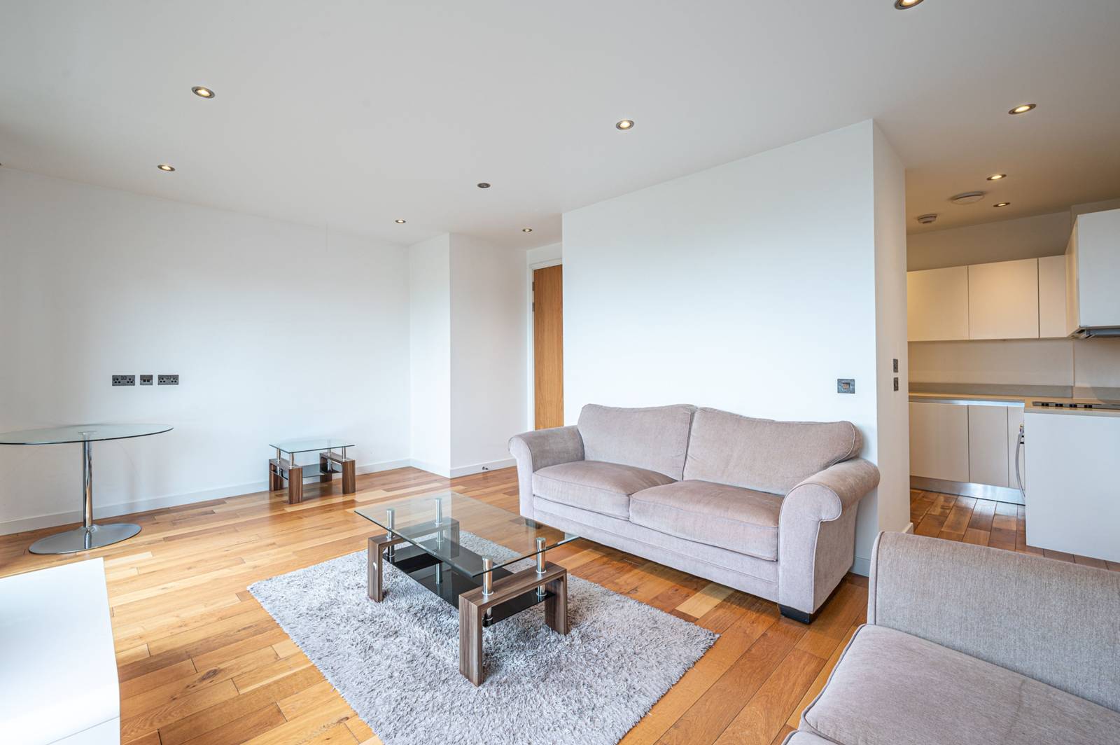 2-bed flat on The Cascades, Hampstead, £775,000