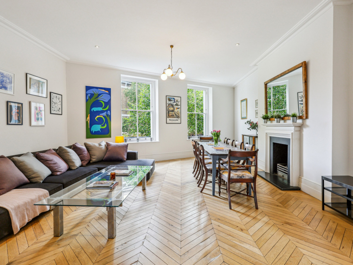 4 bedroom flat for sale 0