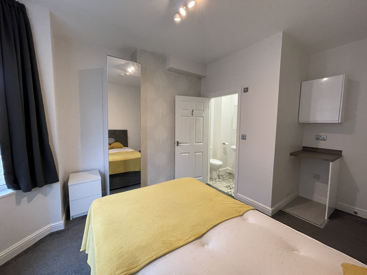 Flat Room 1, 33, Exchange Street, Doncaster photo 5