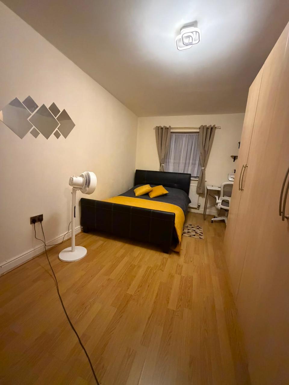 Millicent Grove, Southgate photo 4