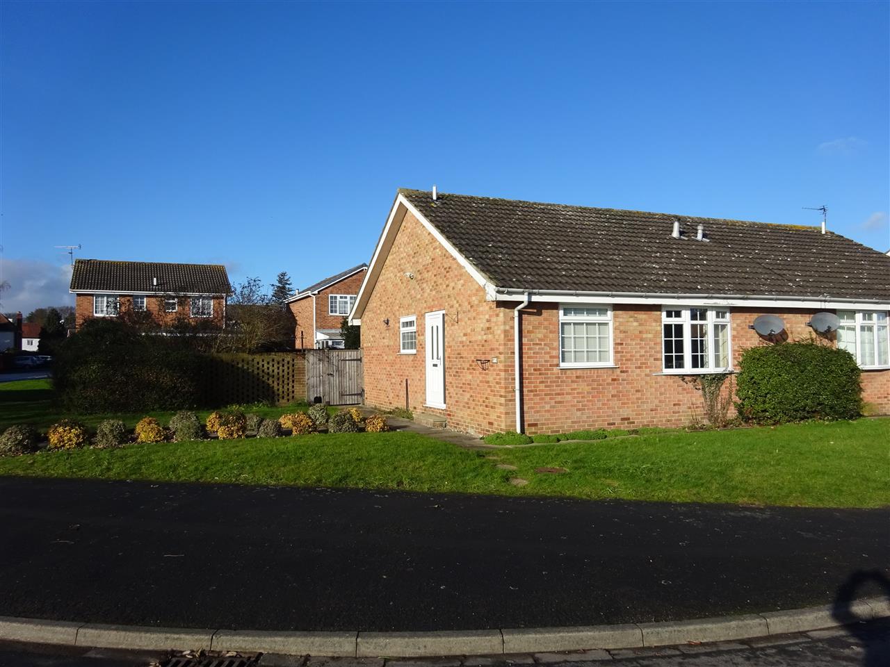 Free property report 1 Barons Crescent, Copmanthorpe, York, YO23 3YR